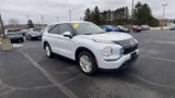 Used 2022 Mitsubishi Outlander ES image 2