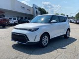Used 2025 Kia Soul LX image 3