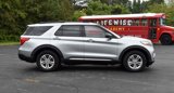 Used 2022 Ford Explorer XLT w/ Equipment Group 202A image 2