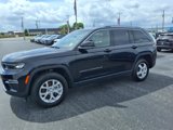 Used 2023 Jeep Grand Cherokee Limited image 3