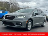 Certified 2022 Chrysler Pacifica Touring-L image 3