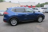 Used 2020 Nissan Rogue SV image 3