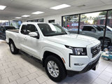 Used 2022 Nissan Frontier SV image 3