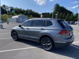 Used 2022 Volkswagen Tiguan SE image 3