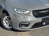 Used 2022 Chrysler Pacifica Touring-L image 3