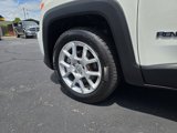 Used 2021 Jeep Renegade Latitude image 2