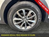 Used 2017 Hyundai Santa Fe SE image 6