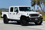 New 2025 Jeep Gladiator Sport image 2