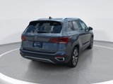 Certified 2022 Volkswagen Taos SE image 3