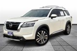 Used 2022 Nissan Pathfinder Platinum image 2