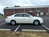 Used 2009 Toyota Avalon Limited image 3