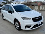 Used 2024 Chrysler Pacifica Touring-L image 6