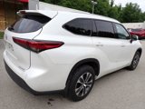 Certified 2022 Toyota Highlander XLE image 3