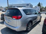 Used 2017 Chrysler Pacifica Limited image 5