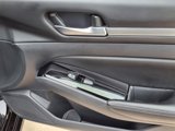 Used 2023 Nissan Altima 2.5 SV image 4