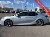 Used 2020 Toyota Camry SE image 2