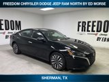 Used 2024 Nissan Altima 2.5 SV image 3