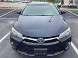 Used 2017 Toyota Camry SE image 3