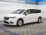 Used 2023 Chrysler Pacifica Touring-L image 2