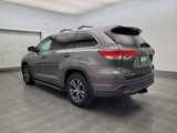Used 2017 Toyota Highlander Plus image 5