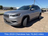 Used 2019 Jeep Cherokee Latitude w/ Popular Appearance Group image 2