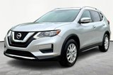 Used 2017 Nissan Rogue SV image 2