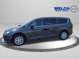 Used 2022 Chrysler Voyager LX image 3