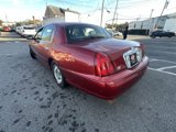 Used 2000 Lincoln Town Car Signature image 2