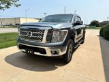 Used 2017 Nissan Titan SV image 4