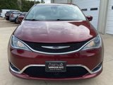 Used 2020 Chrysler Pacifica Touring w/ Advanced Safetytec Group image 3