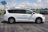 Used 2022 Chrysler Pacifica Touring-L image 3