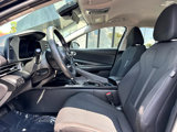 Used 2021 Hyundai Elantra SE image 2