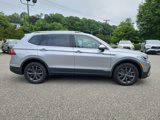 Used 2024 Volkswagen Tiguan SE image 3