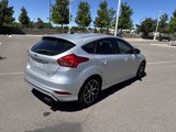 Used 2016 Ford Focus SE w/ SE Sport Package image 3