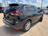 Used 2020 Nissan Rogue SV image 5