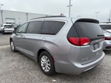 Used 2017 Chrysler Pacifica Touring-L image 6