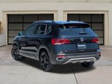 Used 2022 Volkswagen Taos SE image 2