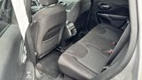 Used 2019 Jeep Cherokee Latitude w/ Popular Appearance Group image 5