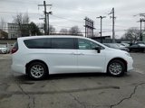 New 2025 Chrysler Pacifica Select image 4