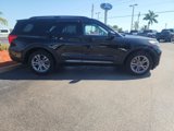 Used 2022 Ford Explorer XLT w/ Equipment Group 202A image 5