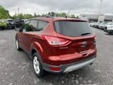 Used 2016 Ford Escape SE w/ Equipment Group 201A image 3
