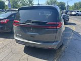 Used 2022 Chrysler Pacifica Touring-L image 4