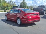 Used 2017 Ford Fusion SE w/ Fusion SE Technology Package image 4