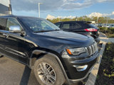 Used 2017 Jeep Grand Cherokee Limited w/ Luxury Group II image 2