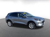 Used 2022 Ford Escape SE image 2