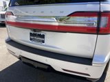 Used 2018 Lincoln Navigator Select image 4