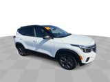 Used 2024 Kia Seltos S image 2