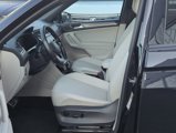 Used 2023 Volkswagen Tiguan SE R-Line image 4
