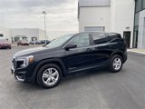 Used 2024 GMC Terrain SLE image 2