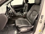 Used 2024 Porsche Macan image 5